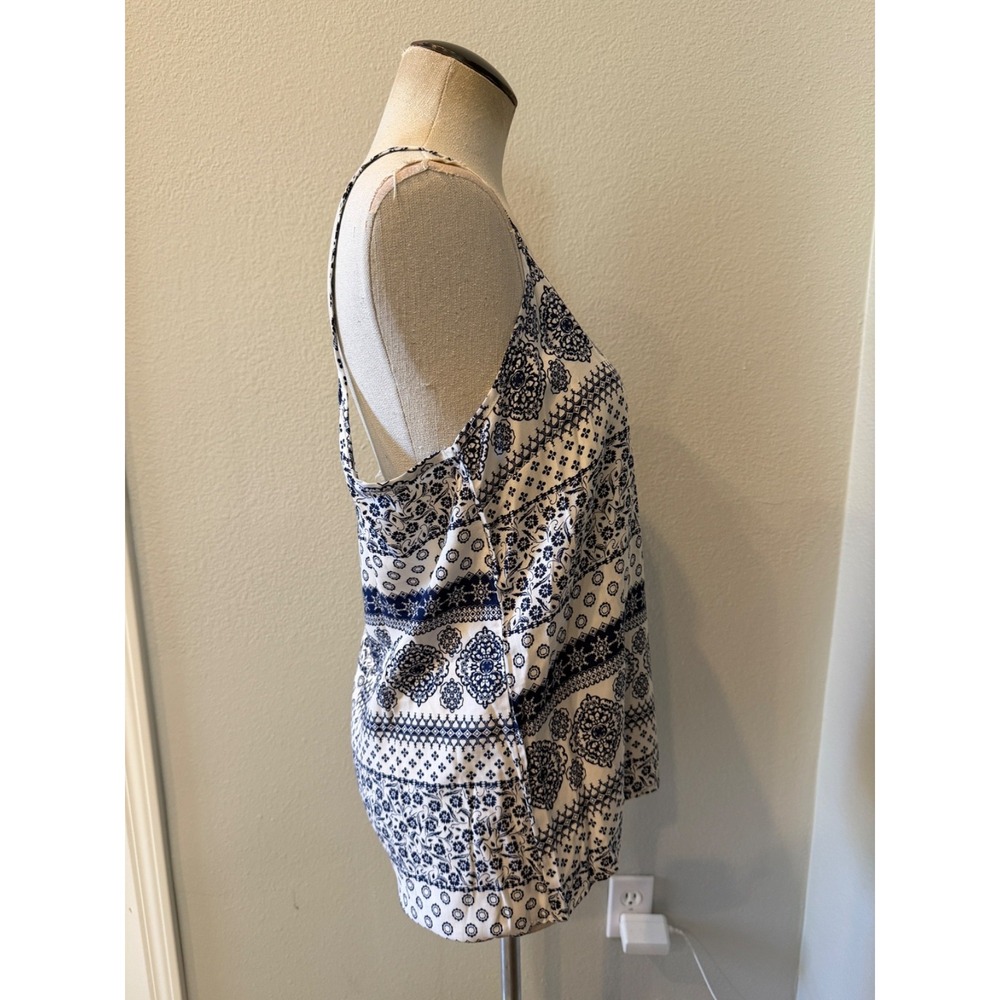 Identity Women's Medium Blue White Boho Paisley Print Spaghetti Strap Tank Top - Picture 2 of 4
